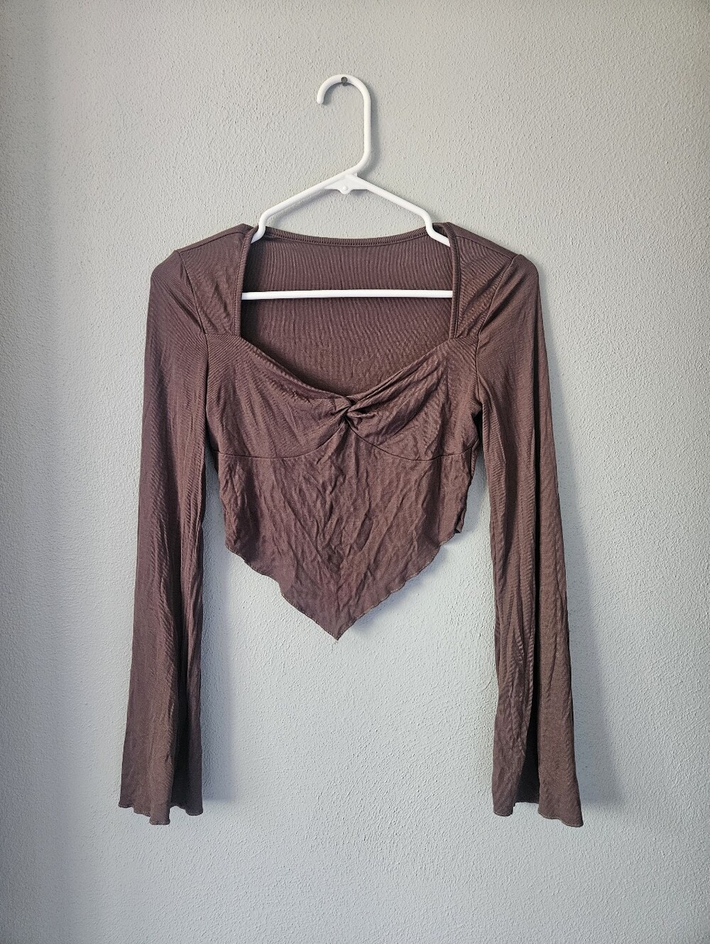 Women’s Brown Long-Sleeve Pointed Hem Top